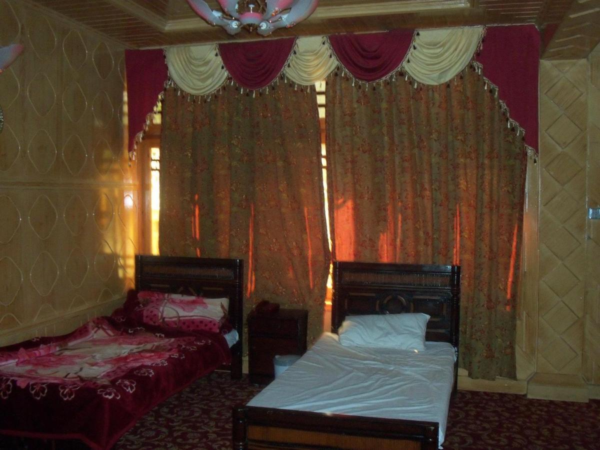 Manila Huts Hotel Naran Buitenkant foto