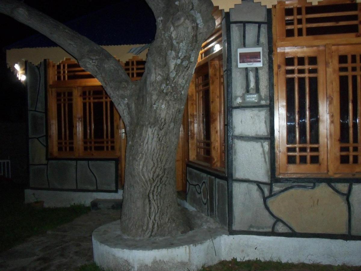 Manila Huts Hotel Naran Buitenkant foto